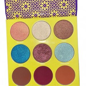 Juvia’s place the Saharan II eyeshadow palette